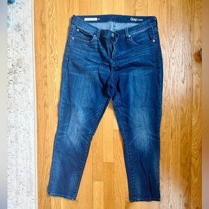 Gap Best Girlfriend Jeans Size 32